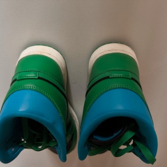 Nike Sneakers - Picture 2 of 4